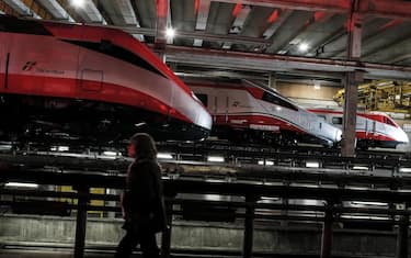 Alcuni treni Frecciargento e Frecciarossa durante le celebrazioni per i 10 anni del'lAlta Velocità di FS, Roma, 5 dicembre 2019. ANSA/RICCARDO ANTIMIANI