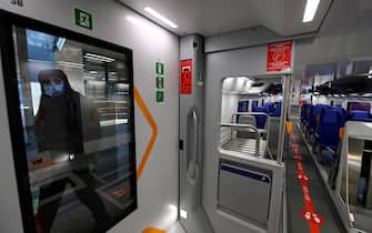 La presentazione alla Stazione Termini di uno dei 65 nuovi treni Rock di Trenitalia (Gruppo FS Italiane) destinati alla Regione Lazio per il rinnovo della flotta ferroviaria regionale, Roma, 21 dicembre 2021. ANSA/RICCARDO ANTIMIANI