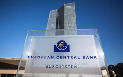 Bce: aumento tassi di 75 punti base, il principale sale al 2% 