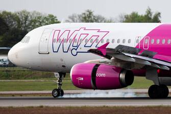 GDANSK, POLAND - 2022/05/19: A Wizzair plane seen at the Lech Walesa Airport in Gdansk. (Photo by Mateusz Slodkowski/SOPA Images/LightRocket via Getty Images)