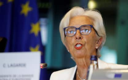 Bce, Lagarde: "Riportare l'inflazione al 2% nel medio termine"
