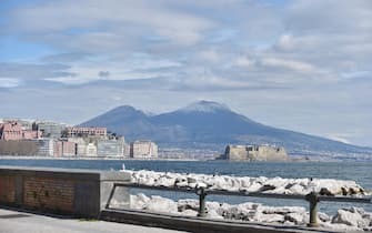 Snow on Vesuvius In the photo: Vesuvius in the snow (Naples - 2021-03-20, Felice De Martino) ps the photo can be used in respect of the context in which it was taken, and without defamatory intent of the decorum of the people represented