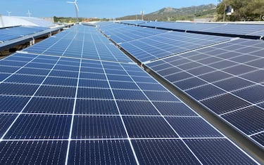 I pannelli solari installati da Acqua Smeraldina di Tempio Pausania (fotovoltaico, rinnovabili, energia, green economy, elettricità, solare, pannelli fotovoltaici, decarbonizzazione)