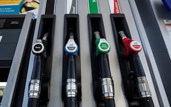 benzina diesel rifornimento