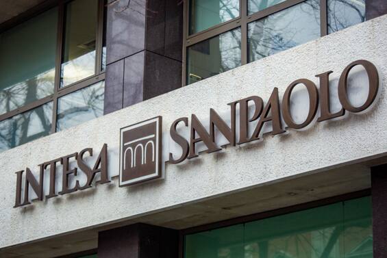 Intesa Sanpaolo studies the short week: at work 4 days for 9 hours
