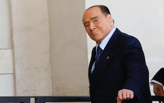 Leader of 'Forza Italia' party Silvio Berlusconi arrives for a meeting with Italian President Sergio Mattarella for the first round of formal political consultations for new government at the Quirinale Palace in Rome, Italy, 21 October 2022. ANSA/FABIO FRUSTACI