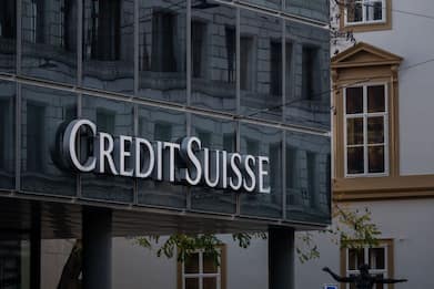 Credit Suisse in rosso di 4 mld nel trimestre: pronto aumento capitale