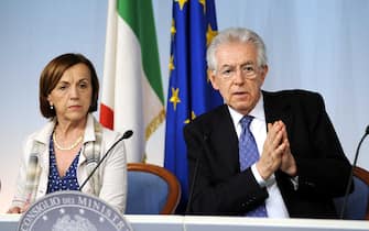 Roma 11-05-2012
Palazzo Chigi - Conferenza stampa sul piano sociale per il sud
Nella foto : Elsa Fornero  Mario Monti