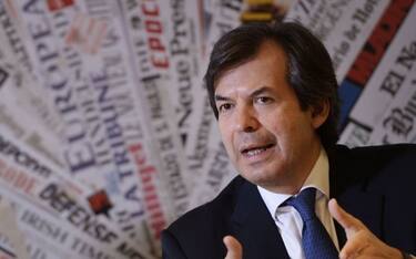 Carlo Messina, Managing Director and Chief Executive Officer of Intesa Sanpaolo banking group gives a press conference on November 27, 2015 in Rome.   AFP PHOTO / TIZIANA FABI (Photo by Tiziana FABI / AFP) (Photo by TIZIANA FABI/AFP via Getty Images)