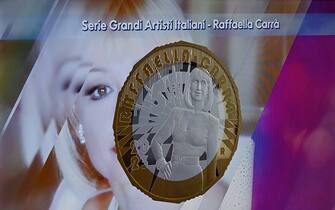 La moneta dedicata a Raffaella Carr  fa parte della collezione numismatica 2023 presentata oggi a Roma, 7  febbraio 2023.   ANSA/MAURIZIO BRAMBATTI