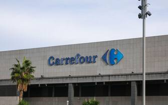 Supermercato Barcelona, Spain - 5 November 2021: Carrefour company sign symbol, Illustrative Editorial.