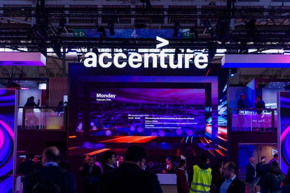 Layoffs in Accenture, cut for 19 thousand jobs