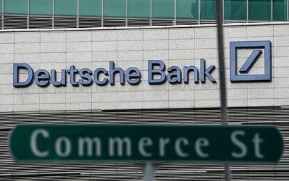 Tornano i timori dei mercati sui titoli bancari, crolla Deutsche Bank