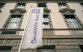 epa09707999 An exterior view of a Deutsche Bank branch in Heidelberg, Germany, 25 January 2022. Deutsche Bank will release their preliminary business figures for the fourth quarter Q4 and the full year 2021 on 27 January 2022.  EPA/RONALD WITTEK