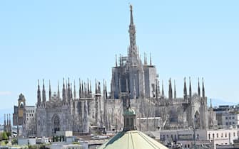 Una veduta del Duomo di Milano, 10 giugno 202.2 ANSA/DANIEL DAL ZENNARO