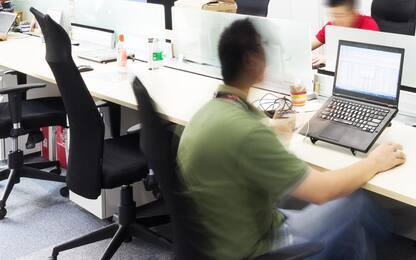 Job hopping, il 6% dei lavoratori “salta” da un’occupazione all’altra
