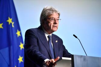 epa10596399 European Commissioner for Economy Paolo Gentiloni speaks at Informal meeting of EU economy and finance ministers and central bank governors in the Scandinavian XPO, in Marsta, outside Stockholm, Sweden, 28 April 2023.  EPA/CAISA RASMUSSEN  SWEDEN OUT