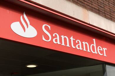 Banche, Santander Consumer Bank chiude tutte le filiali in Italia
