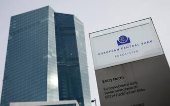 Press conference of the European Central Bank at the ECB in Frankfurt.Das Gebaeude der EZB nach der Pressekonferenz der Europaeischen Zentralbank mit EZB-Praesidentin Christine Lagarde in der EZB in Frankfurt. Erneut hat die EZB den Leitzins angehoben, um die Inflation einzudaemmen. Durch die Erhoehung um 0,5 Prozentpunkte steigt der Leitzins auf nun 3,5 Prozent. Frankfurt, 16.03.2023