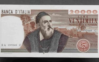ITALY - AUGUST 02: 20000 lire banknote, Titian type, 1975-1985, obverse, Titian (1485-1576), 16x4 cm. Italy, 20th century. (Photo by DeAgostini/Getty Images)