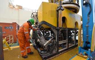 Un particolare della Saipem 10000 in porto a Genova per le riparazioni dopo aver scoperto un giacimento di gas naturale il piu' grande del Mediterraneo in Egitto, Genova, 19 dicembre 2015.
ANSA/LUCA ZENNARO