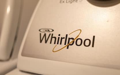 Whirlpool Napoli, lettera azienda: “Stop attività da primo novembre”