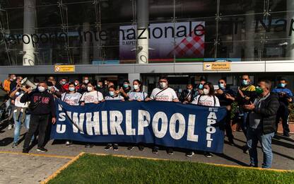 Whirlpool, l’azienda: dopo Cig Covid, da aprile al via licenziamenti