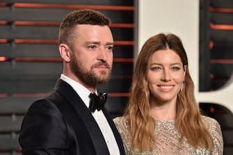 BEVERLY HILLS, CA - FEBRUARY 28:  Recording artist Justin Timberlake (L) and actress Jessica Biel attends the 2016 Vanity Fair Oscar Party hosted By Graydon Carter at Wallis Annenberg Center for the Performing Arts on February 28, 2016 in Beverly Hills, California.  (Photo by Alberto E. Rodriguez/WireImage)