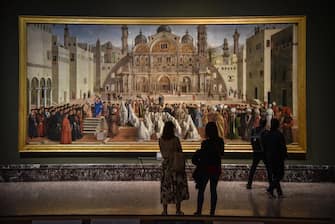 Visitors stand in a hall after reopening of the Pinacoteca di Brera after the lockdown due to the Coronavirus Covid-19 pandemic in Milan, Italy, 09 June 2020. 
Ansa/Matteo Corner