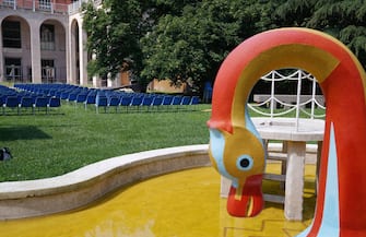 Milano, Coronavirus, Fase 3 , ultimi preparativi per il cinema e teatro all' aperto nel giardino della Triennale di Milano (Duilio Piaggesi/Fotogramma, Milano - 2020-06-13) p.s. la foto e' utilizzabile nel rispetto del contesto in cui e' stata scattata, e senza intento diffamatorio del decoro delle persone rappresentate