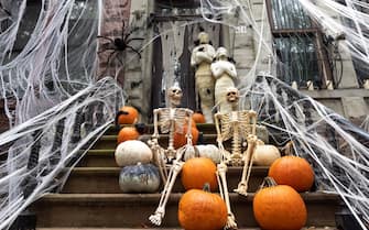 NEW YORK, NEW YORK - OCTOBER 27: An Upper West Side home is decorated for Halloween on October 27, 2020 in New York City. Many Halloween events have been canceled or adjusted with additional safety measures due to the ongoing coronavirus (COVID-19) pandemic.  (Photo by Alexi Rosenfeld/Getty Images)