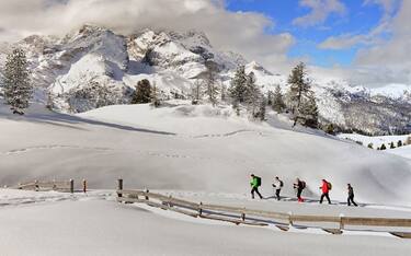 Ciaspolare sulle Alpi, i 20 itinerari più suggestivi. FOTO