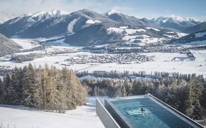 Relax ad alta quota, le piscine a sfioro più spettacolari delle Alpi