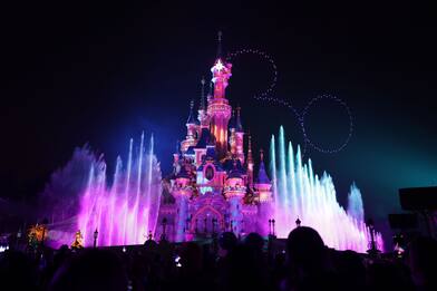 Disneyland Paris, grandi festeggiamenti per 30 anni di magia