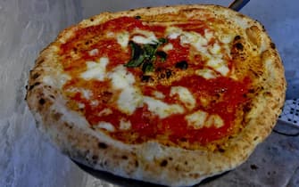 The first stone oven where was cooked a Pizza Margherita at 'Giardino Torre del Bosco' in Capodimonte, Naples, 6 December 2017.  ANSA / CIRO FUSCO