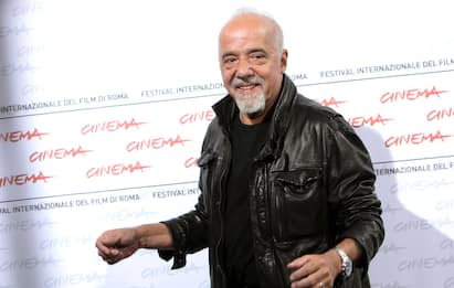 Paulo Coelho compie 75 anni: i 10 libri da leggere dello scrittore