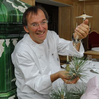 SAN CASSIANO (Val Badia, Bolzano) ITALY, SEPTEMBER 04, 2008 - Typical Italian Food: The great  starred  (Michelin) South Tyrolean chef Norbert Niederkofler evokes his  rice and mountain pine  (Photo by Edoardo Fornaciari/Getty Images)