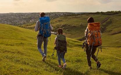 Vacanze 2023, un italiano su due sceglie l'estero: le mete preferite