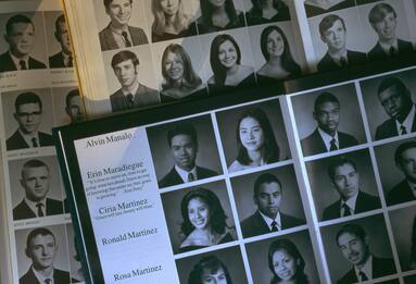 Yearbook, il trend social con le foto dell'annuario anni '90