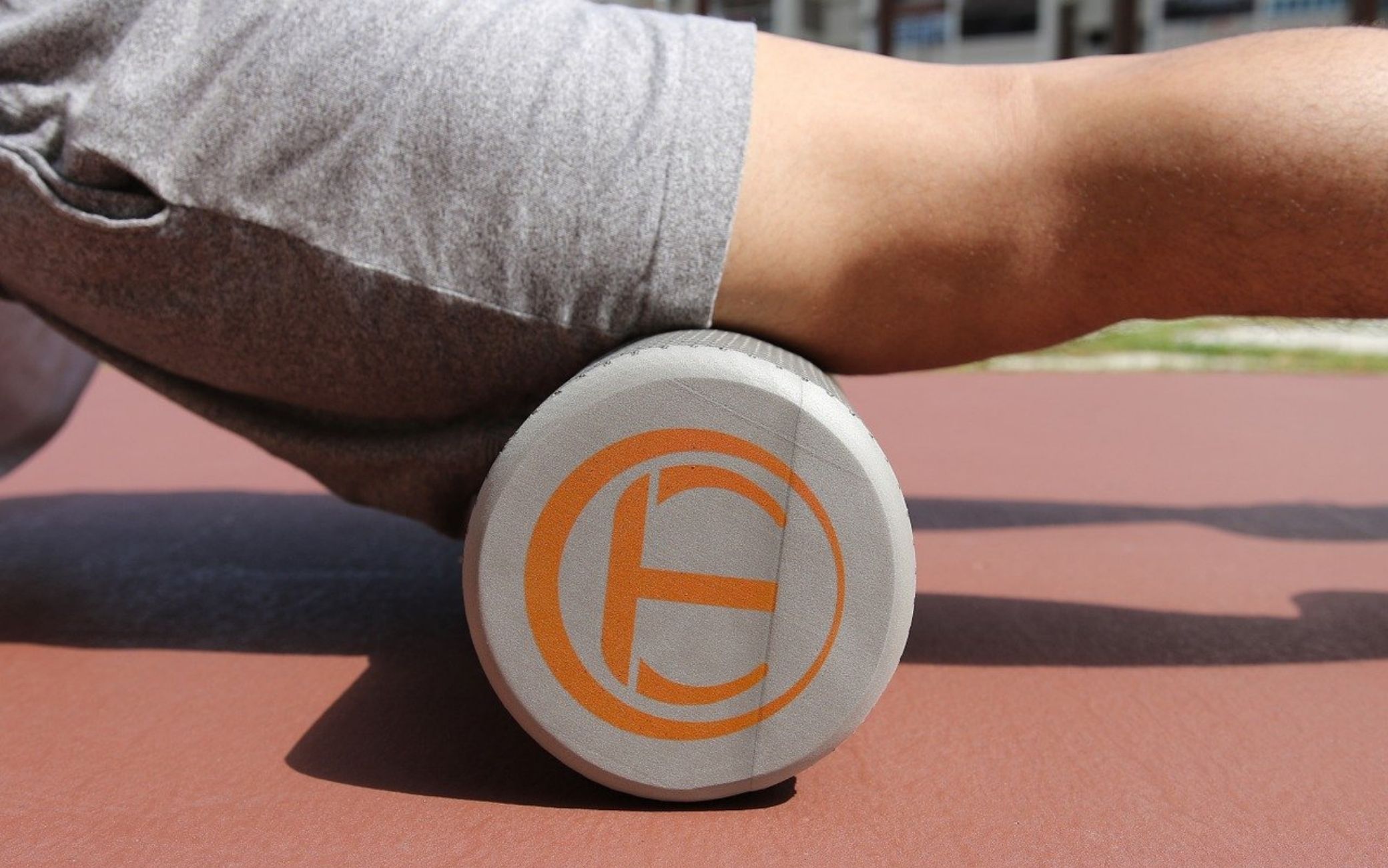 3 esercizi con il foam roller da fare a casa