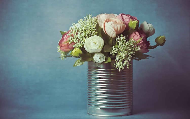Decorare casa con i fiori finti: 4 idee (e qualche consiglio) per
