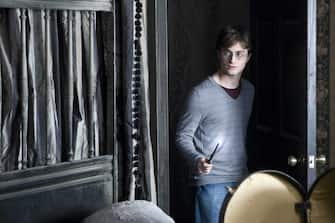 DANIEL RADCLIFFE as Harry Potter in Warner Bros. Pictures’ fantasy adventure “HARRY POTTER AND THE DEATHLY HALLOWS - PART 1,” a Warner Bros. Pictures release. 
PHOTOGRAPHS TO BE USED SOLELY FOR ADVERTISING, PROMOTION, PUBLICITY OR REVIEWS OF THIS SPECIFIC MOTION PICTURE AND TO REMAIN THE PROPERTY OF THE STUDIO. NOT FOR SALE OR REDISTRIBUTION.