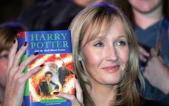 Harry Potter author JK Rowling arrives at Edinburgh Castle where she will read passages from the sixth magical children’s title “Harry Potter And The Half-Blood Prince”, on July 15, 2005 in Edinburgh, Scotland. 70 junior reporters from around the world, aged between eight and 16, make up the audience, and meet and ask questions to the author ahead of the midnight release of the new volume. *** Local Caption *** JK Rowling