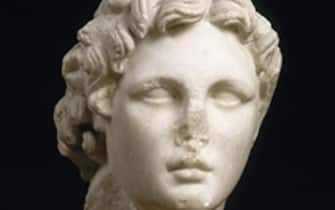 Uno dei reperti esposti nella mostra 'Cleopatra. Roma e l'incantesimo dell'Egitto' al Chiostro del Bramante dal 12 ottobre 2013. Sono 180 le opere esposte, provenienti da musei italiani ed esteri (nessuno egiziano). ANSA/ US +++ NO SALES - EDITORIAL USE ONLY +++