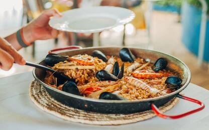 Paella di pesce, la ricetta originale del piatto spagnolo