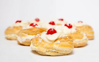 Zeppole Zeppole