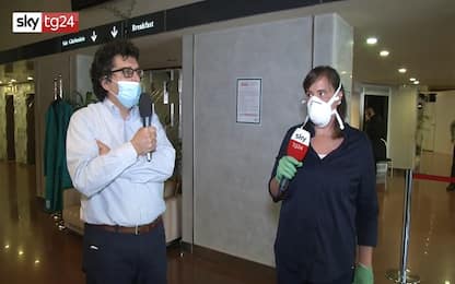 Coronavirus Milano, viaggio di Sky Tg24 nell’hotel per pazienti Covid