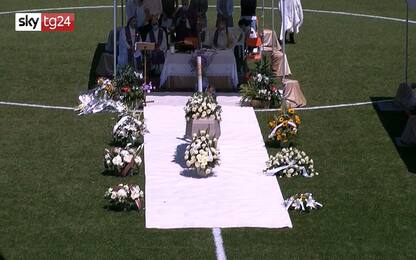I funerali di Chiara Papini, la 19enne investita a Lecco. VIDEO