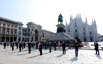 2 giugno, a Milano cerimonia dell'alzabandiera in piazza Duomo