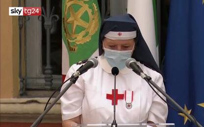 Codogno, 2 giugno: infermiera commossa nel saluto a Mattarella. VIDEO